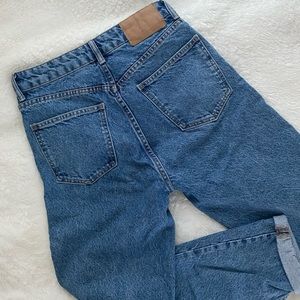 ZARA MOM FIT JEANS